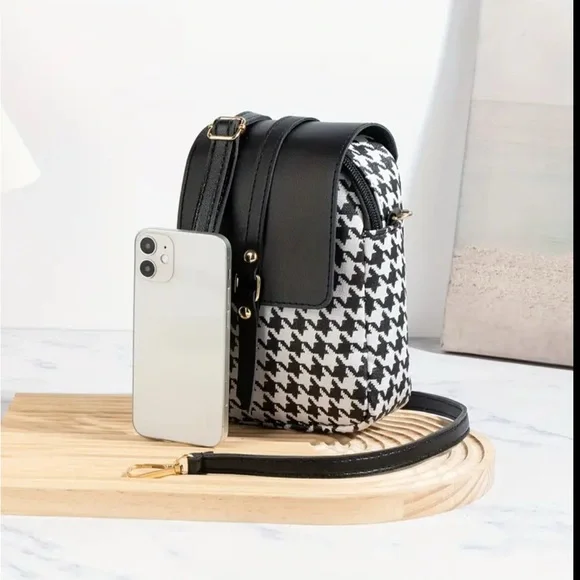 Bag, Stylish Black and White Crossbody - Picture 2 of 5